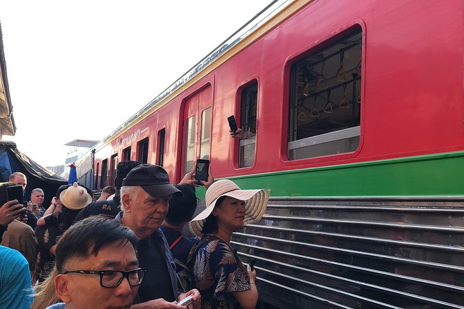 Train Market and Floating Market Half Day Tour - Flexible Cancellation Policy