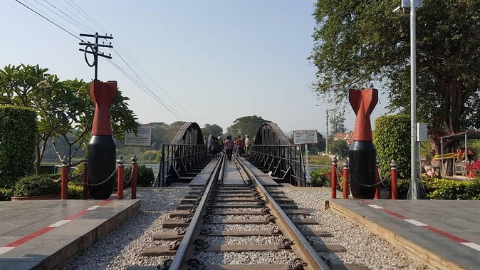 Train Market, Floating Market and River Kwai - Day Trip - What To Expect