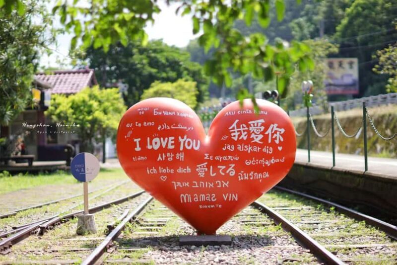 Trains, Traditions and Tranquil Waters: Hsinchu One-day tour - A Complete Guide to the Hsinchu One-day Tour