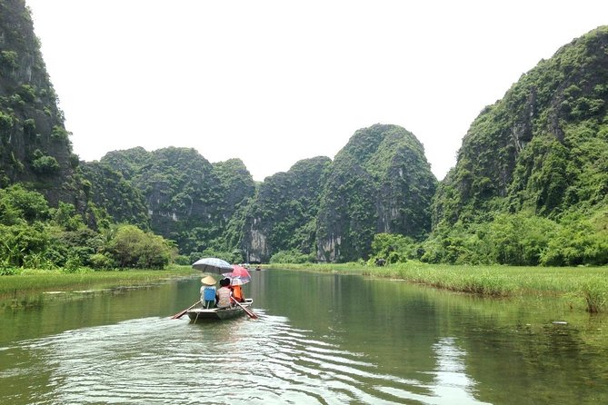 Trang An Boat Ride and Hoa Lu Temples - Common Questions