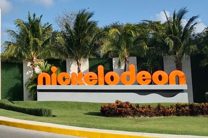 Transfer Airport to Hotel Nickelodeon from 1 to 8 persons - A Comfortable, Private Airport Transfer to Nickelodeon Hotel in Playa del Carmen