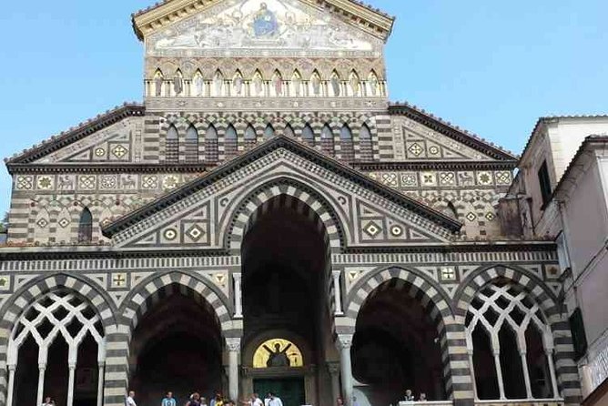 Transfer Amalfi - Naples - Price and Booking