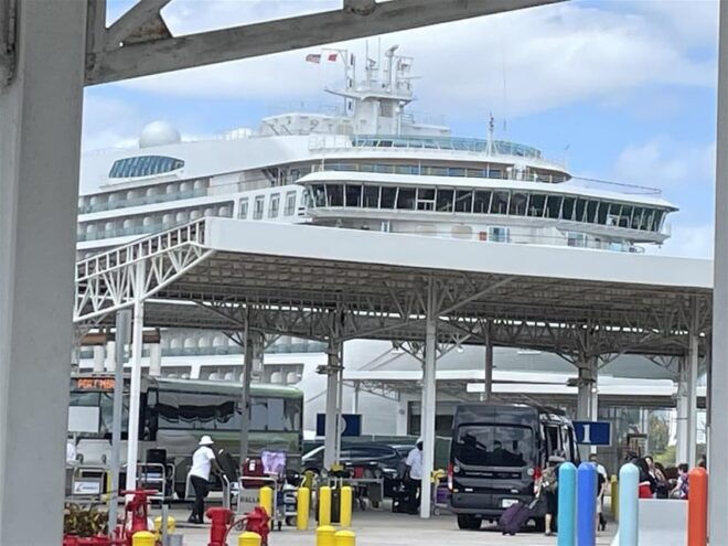 Transfer Best Western Plus Hotel & Suites to Miami Port - Luxurious and Comfortable Vehicles