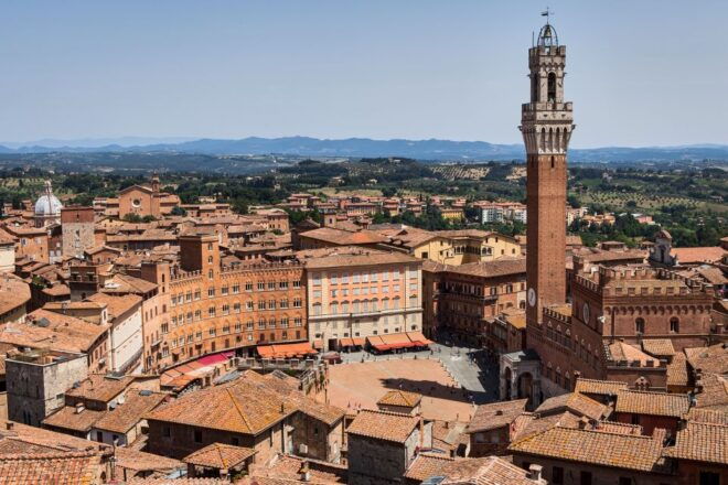 Transfer Between Florence and Rome With Sightseeing Stop - Italian Countryside Landscapes