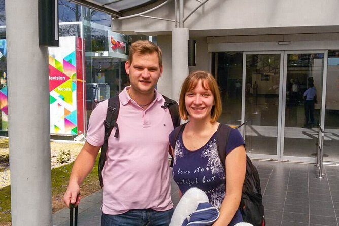 Transfer: Colombo Airport (CMB) and Marriott Courtyard, Colombo - Transfer from Colombo Airport to Hilton Colombo: An Honest Review