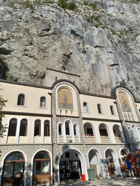 Transfer Dubrovnik-Podgorica - Vehicle and Accessibility