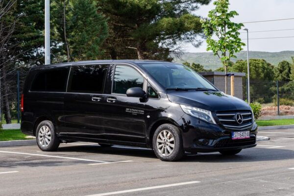 Transfer Dubrovnik to Split Airport - Seamless Door-to-Door Service
