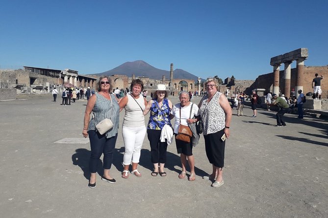 Transfer Fiumicino FCO Airport To/From Sorrento Optional Pompeii Stop - Drop-off Options