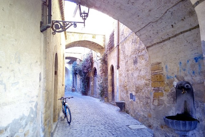 Transfer Florence To/From Fiumicino FCO Airport Optional Orvieto Stop - Infant Seat Availability