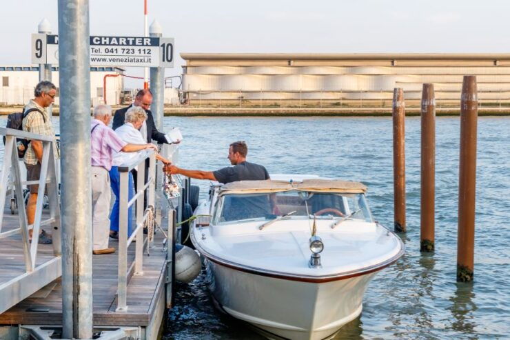 Transfer From a Venice Hotel to Marco Polo Airport - Booking Details