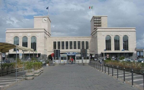 Transfer From Amalfi Coast to Naples Center and Vice Versa - The Sum Up