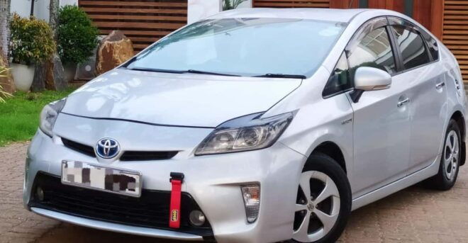 Transfer From Bandaranayaka Airport (Cmb) to Kandy - Vehicle Choices Available
