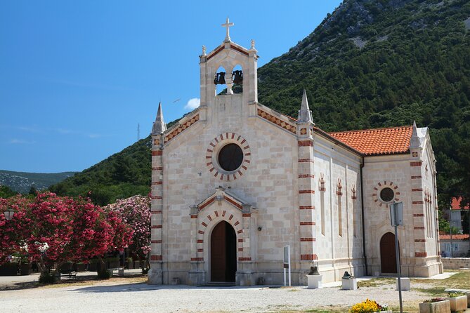 Transfer From Dubrovnik to Split With 2 Hours Stop in Ston Town - Whats Included