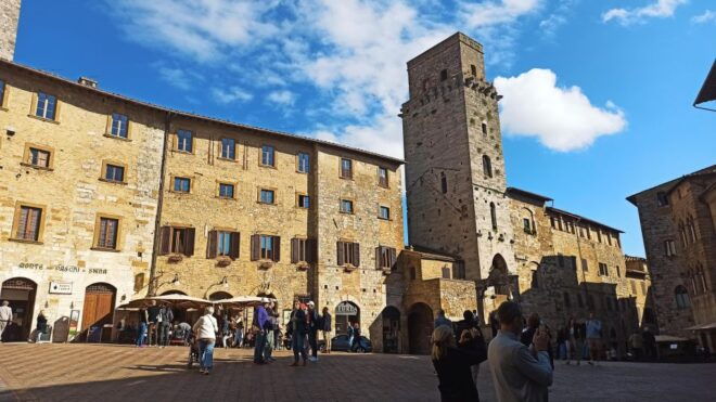 Transfer From Florence to Siena With Stop in San Gimignano - Inclusions