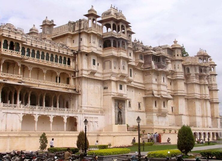 Transfer From Jaisalmer To Udaipur Via Ranakpur Jain Temple - Tour Details