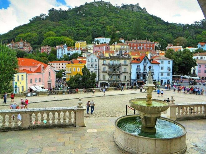 Transfer From Lisbon Airport to Sintra Sedan - Meeting Point