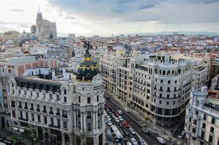 Transfer From Lisbon to Madrid up to 7Pax (Long Distance) - Group Size