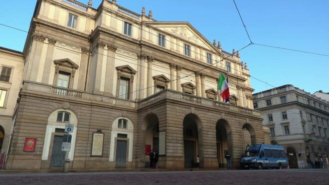 Transfer From Malpensa Airport to Milan City - Vehicle Amenities