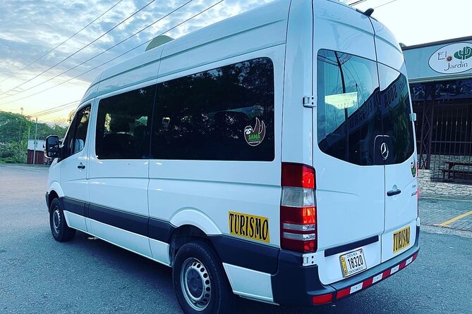 Transfer From Manuel Antonio to La Fortuna Arenal Volcano - Meeting and Pickup Arrangements