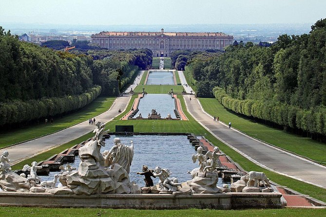 Transfer From Naples to Caserta Visiting 2hr the Royal Palace (1-8 Pax) - Good To Know