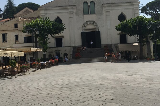 Transfer From Naples to Ravello With a Stop at Pompeii or Ravello to Naples - Inclusions and Amenities Provided