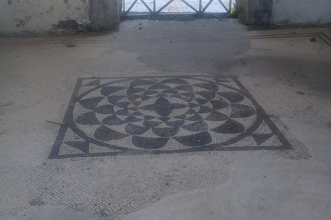 Transfer From Naples to Sorrento With a Stop at Pompeii and Mt Vesuvius(1-8 Pax) - Good To Know