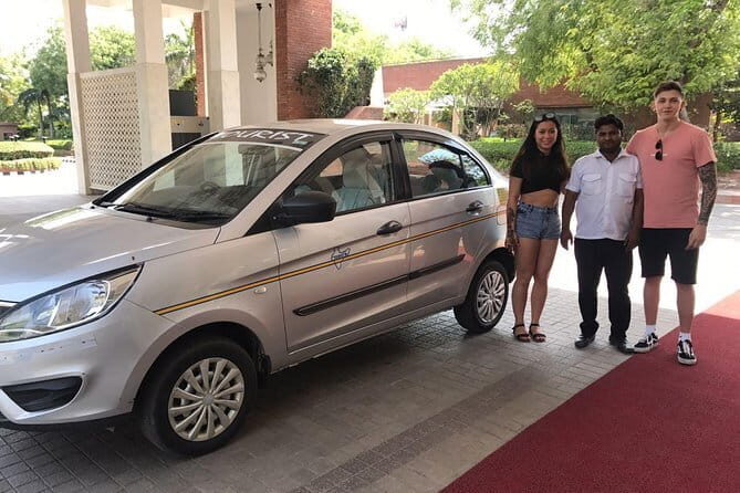 Transfer from New Delhi to Agra by Private car - The Itinerary Breakdown