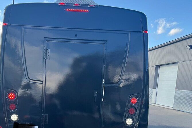 Transfer from Pearson Airport to Toronto by 24 Passenger Bus - FAQ