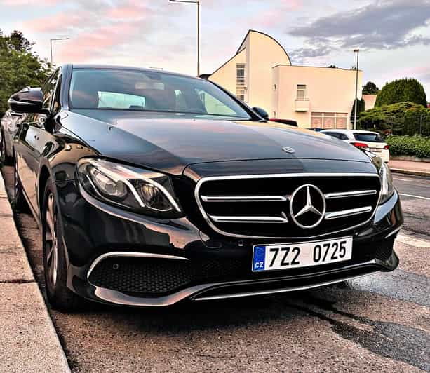 Transfer From Prague Airport to Hotel Business/Vip - Driver Qualifications and Experience