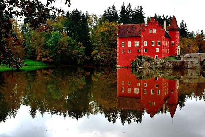 Transfer From Prague to Cesky Krumlov: Private Daytrip With 2h for Sightseeing - Booking Confirmation and Policies