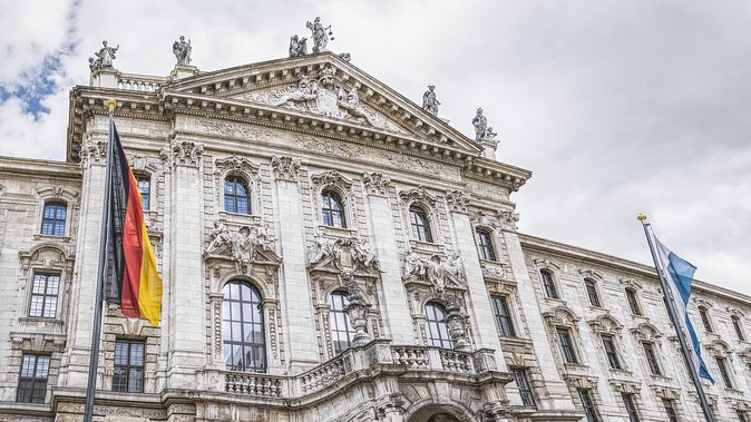 Transfer From Prague to Munich: Private With a 2 Hour Stop - Price and Group Variations