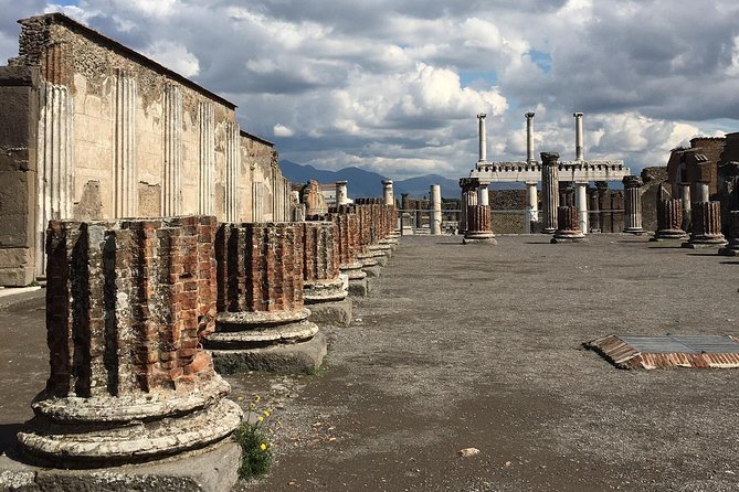 Transfer From ROME to AMALFI With 3 Hours Stopover in Pompeii - Itinerary and Pickup Locations