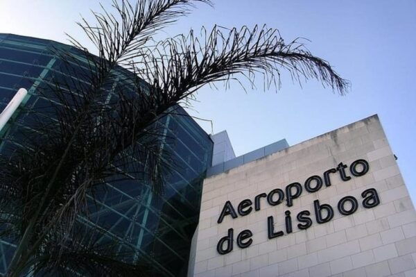 Transfer From the Hotel to Lisbon Airport - Important Travel Tips