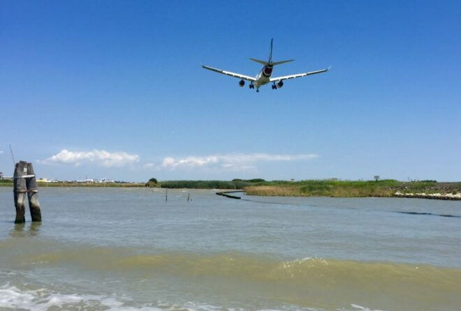 Transfer From the Venice Airport to Venice Hotels - Service Description