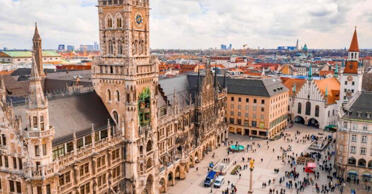 Transfer From Vienna to Munich, English-Speaking Driver - Vehicle Options and Capacity