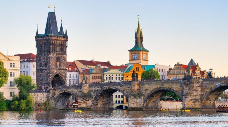 Transfer From Vienna to Prague With English-Speaking Driver - Pickup and Drop-off Services