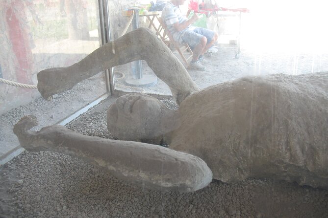 Transfer Naples to Positano, Stop Pompei - Scenic Route Overview