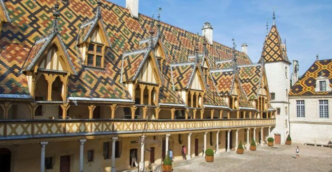Transfer Paris : From Charles De Gaules Airport to Beaune - Historical Attractions