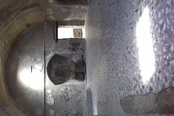 Transfer- Rome to Amalfi With a 120 Minutes Stop in Herculaneum or Vice Versa - Meeting and Pickup Details