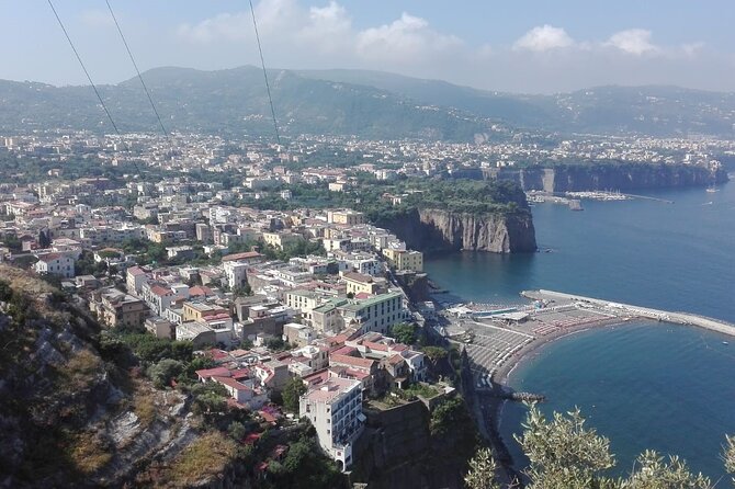 Transfer-Rome to Sorrento - an Hour Stop in Royal Palace Caserta or Vice Versa - Inclusions