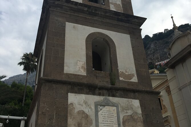 Transfer-Rome to Sorrento - an Hour Stop in Royal Palace Caserta or Vice Versa - Drop-off