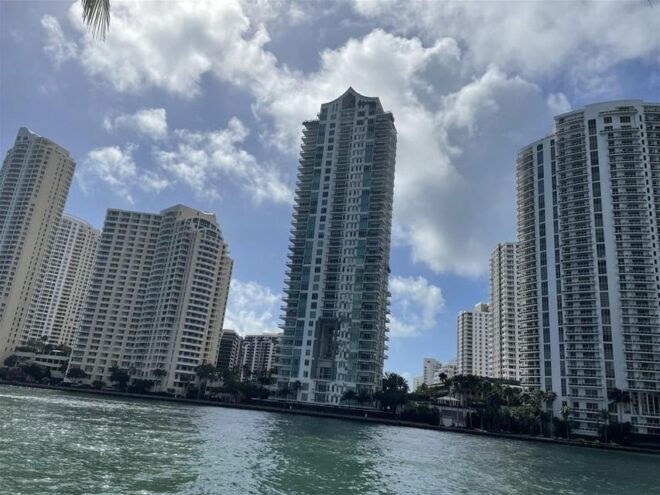 Transfer Service Miami Airport to Miami Port - Knowledgeable Drivers
