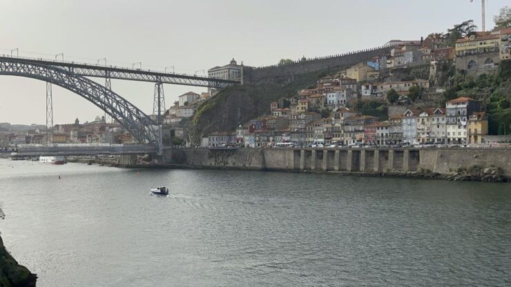 Transfer to Porto - Experience and Services