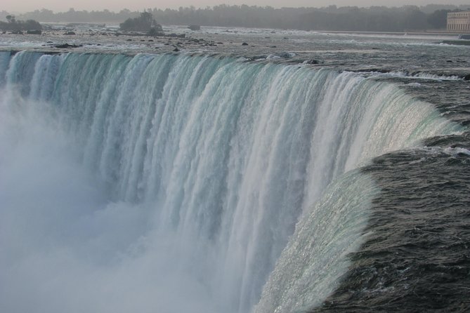 Transfer Toronto Pearson International Airport YYZ to Niagara-on-the-Lake,Canada - Airport Transfer Options