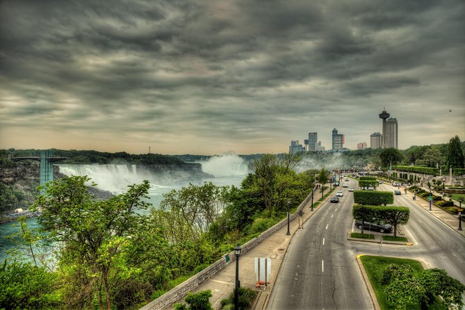 Transfer Toronto Pearson International Airport YYZ to Niagara-on-the-Lake,Canada - Distance and Travel Time