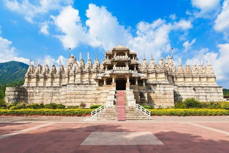 Transfer Udaipur to Jodhpur via Ranakpur & KumbhalgarhFort - Highlights of Ranakpur Jain Temple