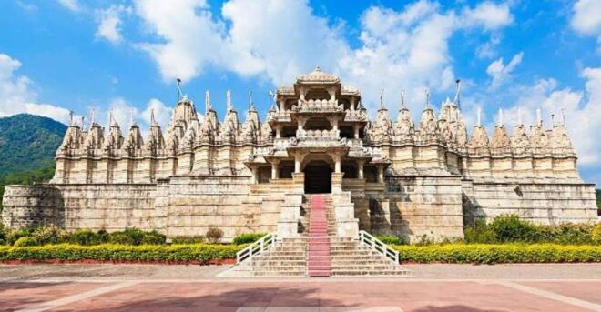 Transfer Udaipur to Jodhpur via Ranakpur & KumbhalgarhFort - Exploring Kumbhalgarh Fort