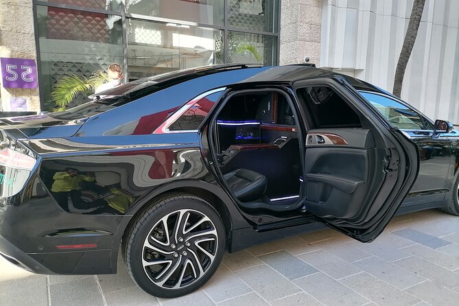 Transfers in Lincoln Strecth Limousine With Wi Fi on Board - Drop-off Point