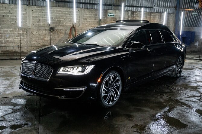 Transfers in Lincoln Strecth Limousine With Wi Fi on Board - The Sum Up