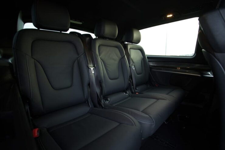 Transfers In/Out in Lisbon - Service Features